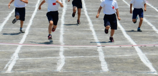 走り競争の写真